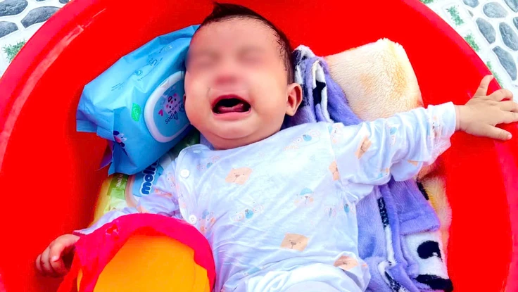 Tìm thân nhân của bé gái 6 tháng tuổi bị bỏ rơi ở TP.HCM