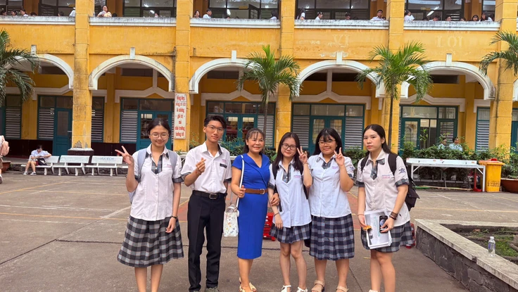 Giáo viên khen đề Văn học sinh giỏi lớp 12 