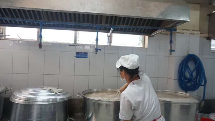 Bữa ăn bán trú: Làm sao để đảm bảo an toàn?