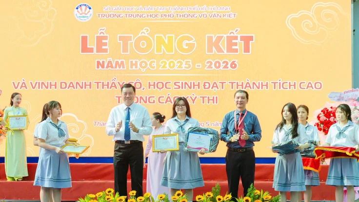 Ngôi trường vùng ven gây ấn tượng với thành tích học sinh giỏi vượt trội