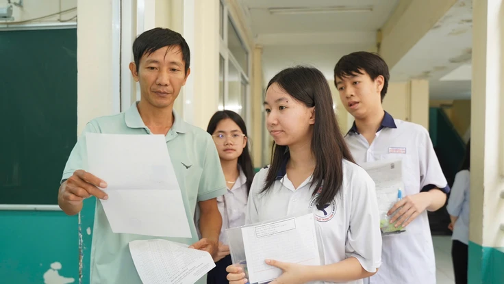 Vì sao TP.HCM chưa công bố điểm chuẩn lớp 10 thường?