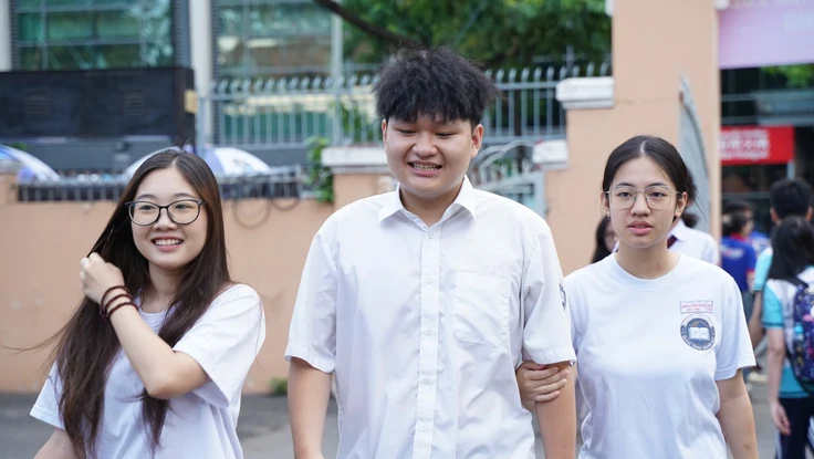 Hơn 1,2 triệu thí sinh bước vào kỳ thi kỷ lục