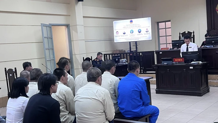 11 bị cáo lãnh án vụ khiêng quan tài diễu phố ở chợ Bến Thành