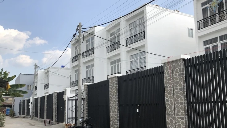 Những lưu ý quan trọng khi nhờ người khác đứng tên giùm nhà đất