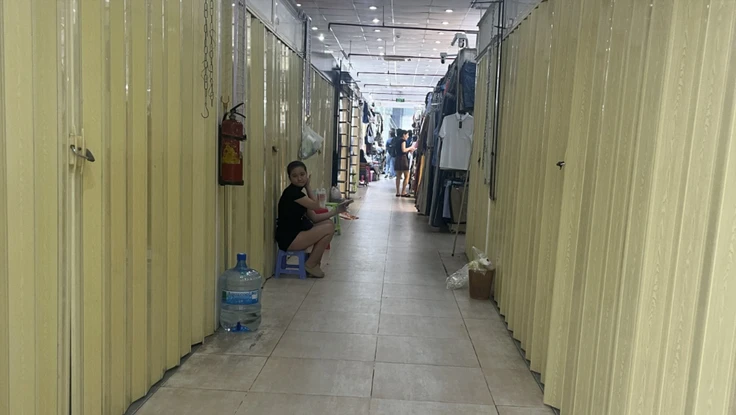 Cảnh khác thường tại Trung tâm Thương mại Saigon Square và An Đông 