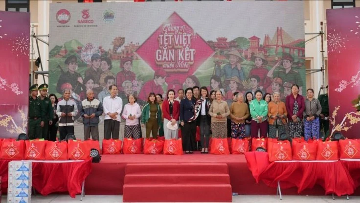 Khởi động chiến dịch 'Chung vị Tết Việt - Gắn kết muôn miền'