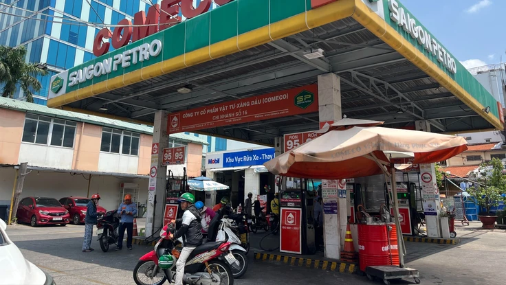 Thương mại dịch vụ TP.HCM tăng trưởng ấn tượng