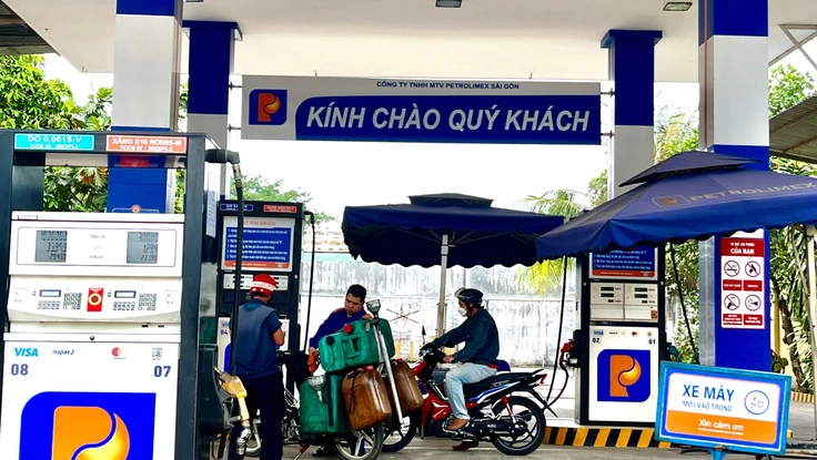 Bán xăng E10 từ ngày 1-6: Các loại xe nào đổ được xăng sinh học?