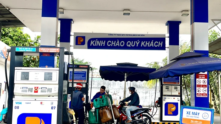 Ô tô, xe máy cũ sản xuất năm nào thì nên dùng xăng E5 và loại nào nên dùng xăng E10?
