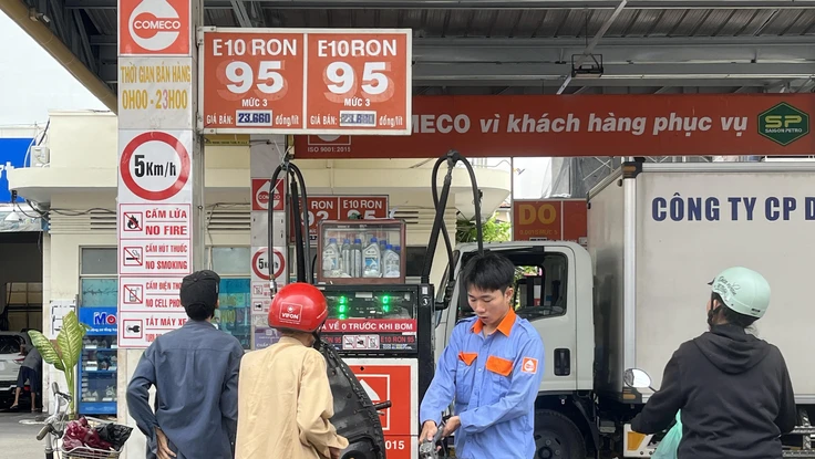 Hôm nay xăng E10 chính thức phủ sóng trên cả nước: Cột mốc lịch sử