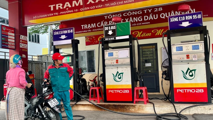 Giá xăng E10 có thể giảm đến 3.000 đồng/lít nếu được tiếp sức bằng ưu đãi thuế