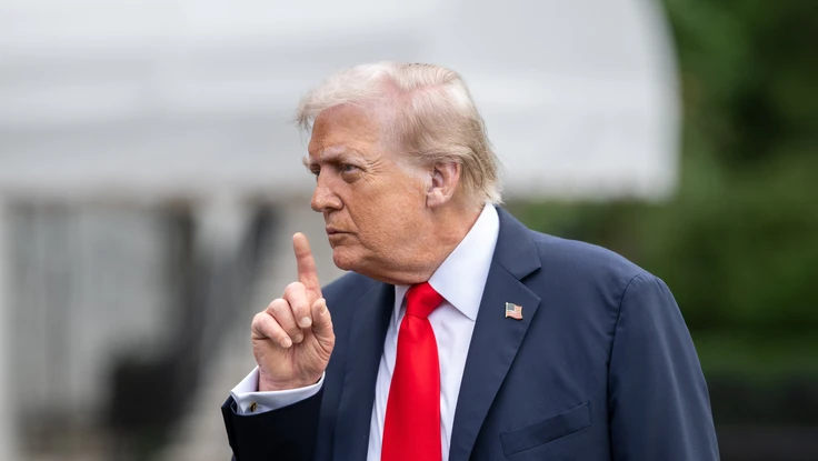 NYT: Ông Trump được báo cáo về các phương án tấn công Iran