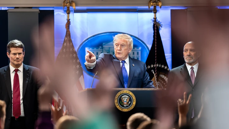 Ông Trump cảnh báo các nước không rút khỏi thỏa thuận thương mại với Mỹ