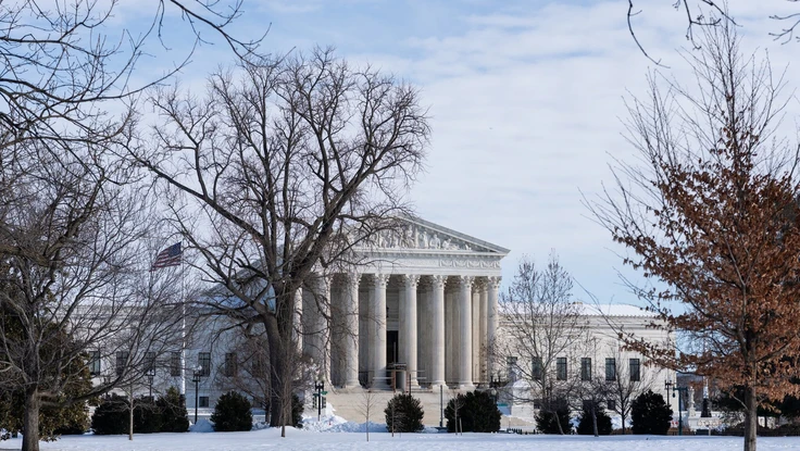 Hiểu về thẩm quyền của Tòa Tối cao Mỹ và ông Trump vụ thuế quan