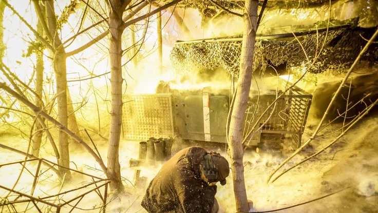 Chiến sự Nga - Ukraine 26-2: Loạt tỉnh thành Ukraine trúng không kích; Ông Zelensky đáp trả phát ngôn của ông Medvedev về vũ khí hạt nhân 