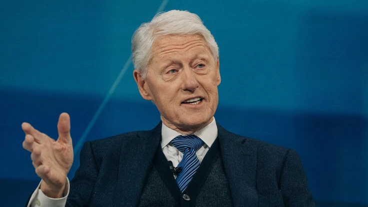 Cựu Tổng thống Clinton nói những gì khi ra điều trần trước Hạ viện vụ tỉ phú ấu dâm Epstein?