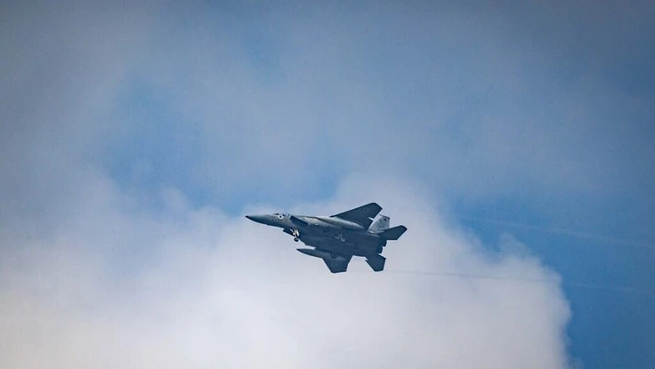 Israel nói còn đánh ‘hàng nghìn mục tiêu’ Iran ít nhất 3 tuần nữa; Houthis dọa phong tỏa eo biển Bab el-Mandeb