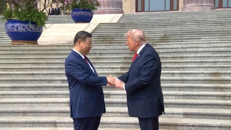 VIDEO: Những khoảnh khắc viral trong ngày đầu chuyến thăm của ông Trump ở Trung Quốc