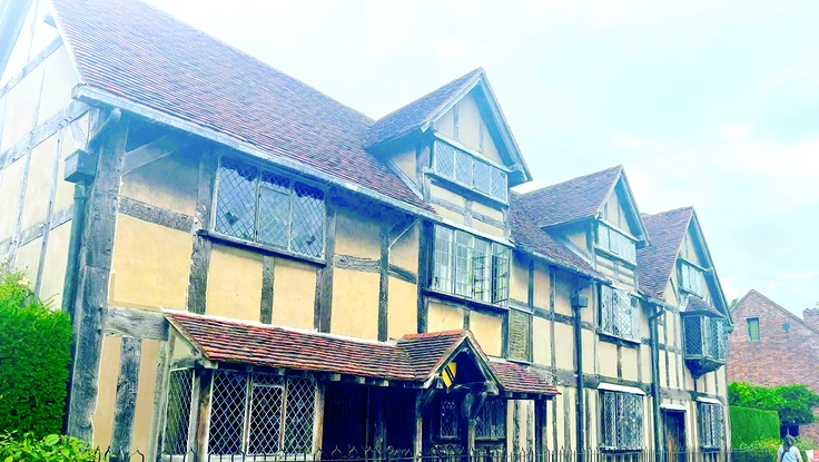 Gã khờ ở đầu đường nhà Shakespeare