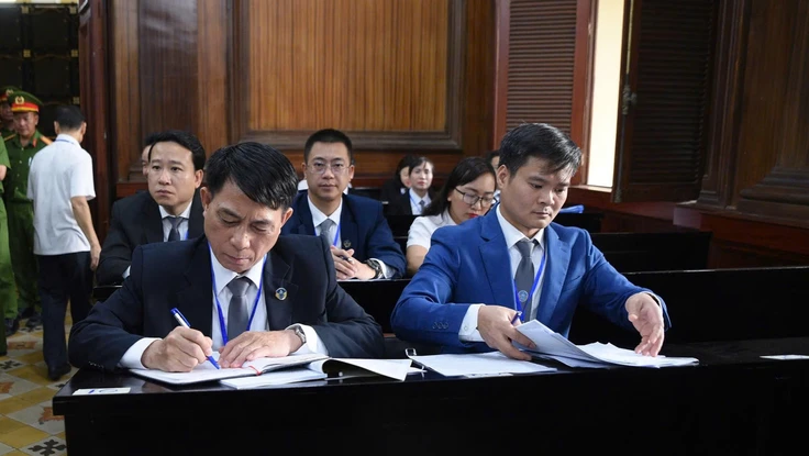 Áo choàng luật sư và vị thế của luật sư