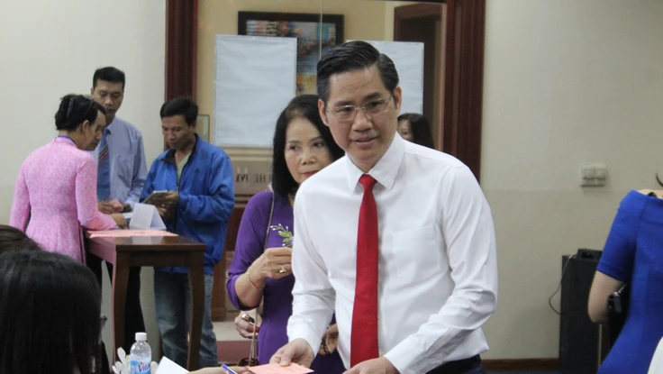 Luật sư TP.HCM thực hiện quyền dân chủ trực tiếp trong ngày hội bầu cử