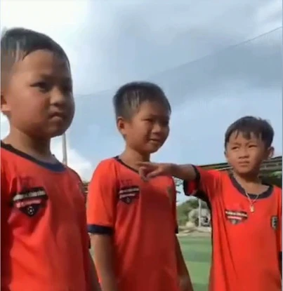 "Cầu thủ Hà Lan" lủng củng nội bộ...