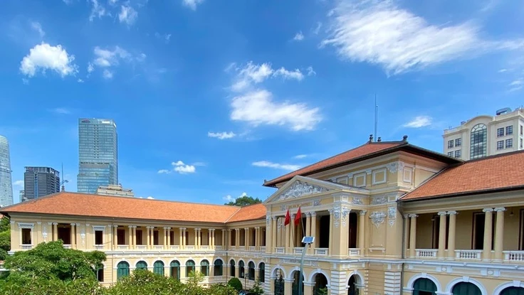 Hai cha con lãnh án vì tống tiền cảnh sát giao thông