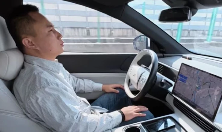 Kỷ nguyên ô tô không người lái đã đến