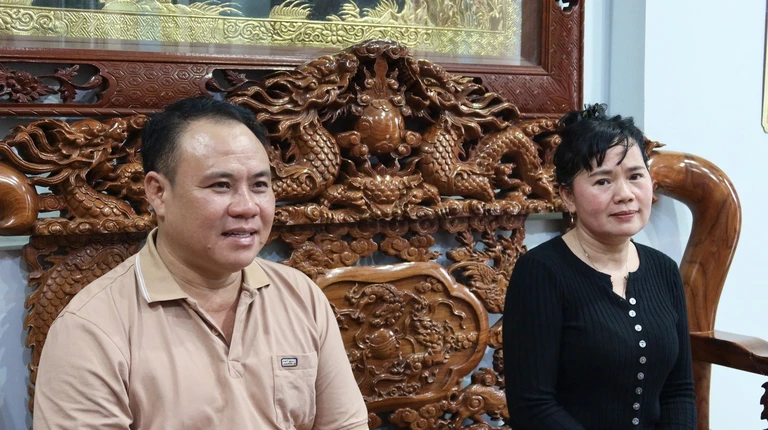 Ba mẹ Diễm My kể về hành trình 4 năm tìm con từ khi vào Tịnh thất Bồng Lai