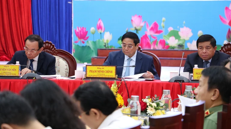 Thủ tướng đang chủ trì hội nghị Hội đồng điều phối vùng Đông Nam Bộ ở Tây Ninh