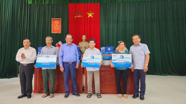 Đang diễn ra Chương trình 'Cùng ngư dân thắp sáng đèn trên biển' tại Thanh Hoá