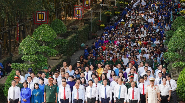 Bí thư Thành ủy Nguyễn Văn Nên cùng các lãnh đạo TP.HCM dự Lễ Giỗ tổ Hùng Vương