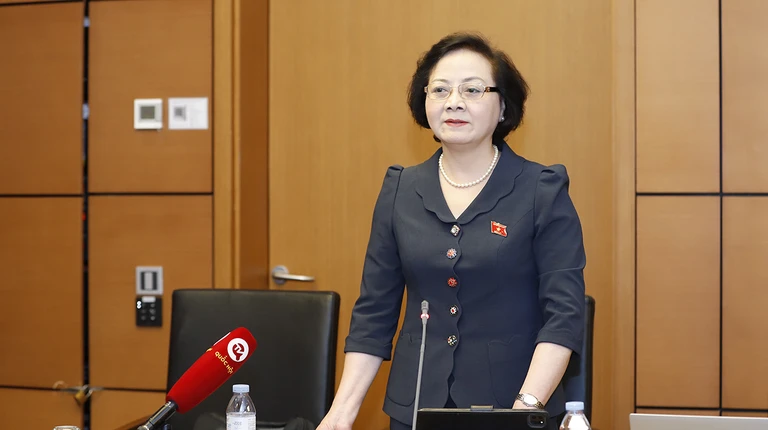 Bộ trưởng Bộ Nội vụ: Có thể xem xét, điều chỉnh tăng lương vào năm 2026