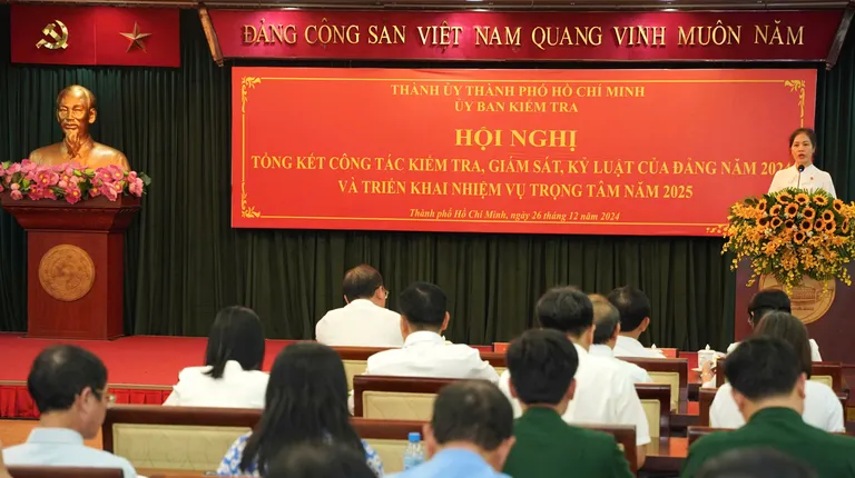 TP.HCM tiếp nhận bản kê khai tài sản, thu nhập của 922 đảng viên