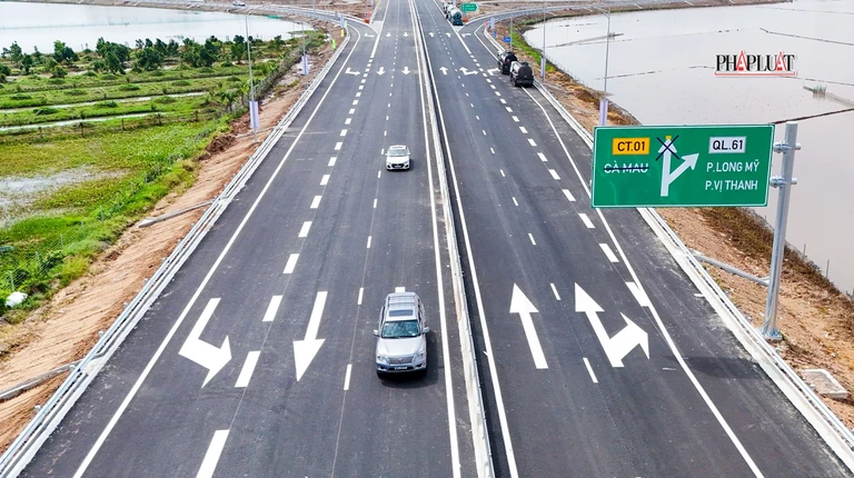 Cao tốc Hậu Giang - Cà Mau vẫn chưa thể lưu thông trong ngày 31-12