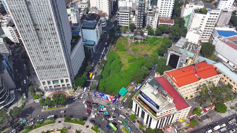 TP.HCM cho phép quận 1 sử dụng tạm 2 khu "đất vàng" đang bị lãng phí