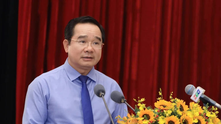 UBND TP.HCM phân công công tác với Chủ tịch và 9 Phó Chủ tịch