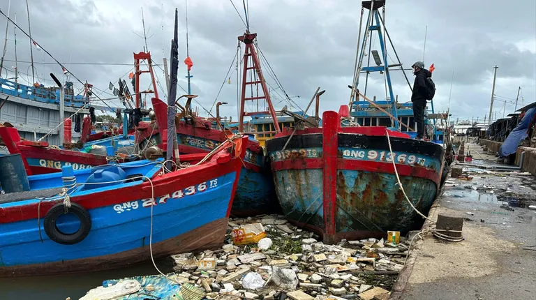 Hệ thống xử lý nước thải một số cảng cá ở Quảng Ngãi 'chết lâm sàng' vì thiếu kinh phí