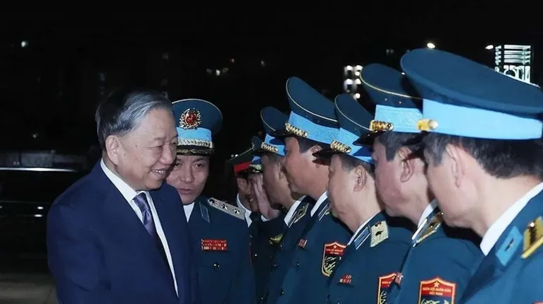 Tổng Bí thư Tô Lâm thăm, kiểm tra và chúc Tết đảng bộ Hà Nội cùng các đơn vị công an, quân đội