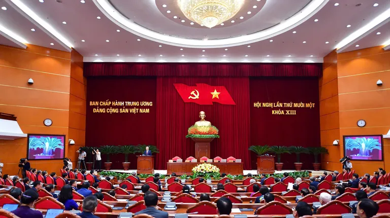 Những quyết sách lịch sử tại Hội nghị Trung ương 11 khóa XIII