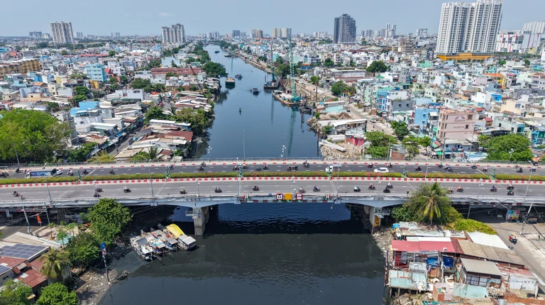 Đã đến lúc TP.HCM cần một 'chiếc áo' pháp lý riêng biệt
