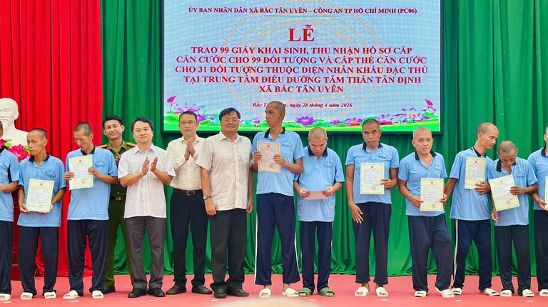 TP.HCM: Xúc động khoảnh khắc 'trả lại tên' cho những phận đời bị lãng quên