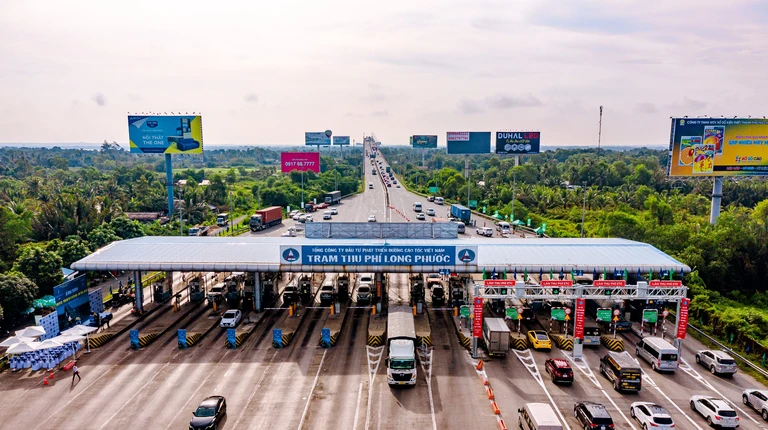 Cao tốc TP.HCM - Long Thành - Dầu Giây tiếp nhận lượng xe kỷ lục