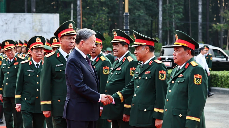 Tổng Bí thư Tô Lâm thăm và làm việc với Bộ Tư lệnh Quân khu 7