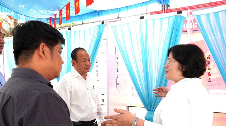 Lãnh đạo TP.HCM kiểm tra công tác chuẩn bị trước ngày bầu cử chính thức