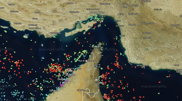 Mỹ cảnh báo bắt tàu nếu tiến vào vùng phong toả Hormuz, bất kể quốc tịch; Trung Quốc, Nga, Anh, Israel... lên tiếng