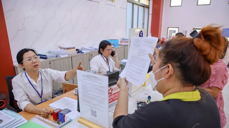 TP.HCM: Sau khi tinh gọn bộ máy sẽ quy định mới về thu nhập tăng thêm cho cán bộ 