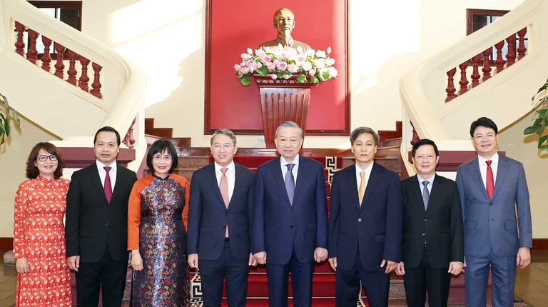 Xây dựng pháp luật để vươn mình trong kỷ nguyên mới