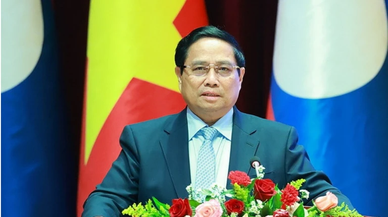 Trao chứng nhận đầu tư cho các doanh nghiệp Việt Nam - Lào