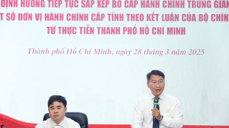 Bỏ cấp huyện: Ưu tiên tuyển người có chuyên môn cao về công tác tại cấp xã